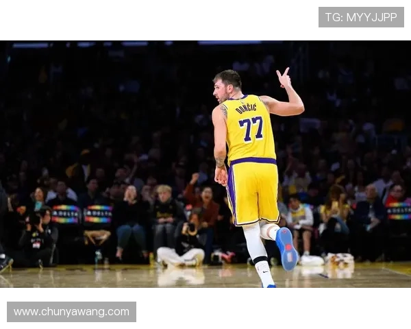 东契奇35+9+13艾顿22+10文班19+8助阵湖人险胜马刺 东契奇35+9+13艾顿22+10文班19+8助阵湖人险胜马刺